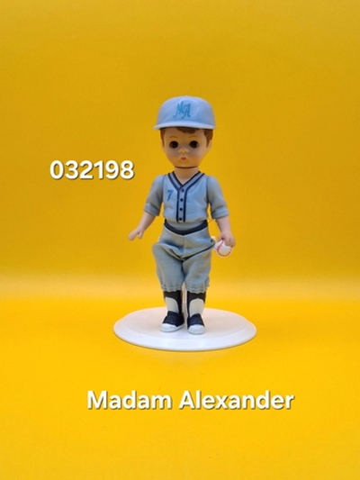 Коллекционная кукла Madame Alexander McDonalds 032198