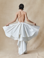 Платье макси из атласа со съемным шлейфом