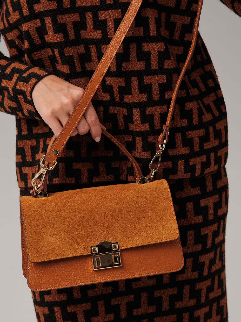 Сумка Deboro 30567 оранжевый фрукт