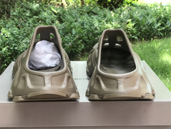 Balenciaga HD Mule 735249-W3CES-2000