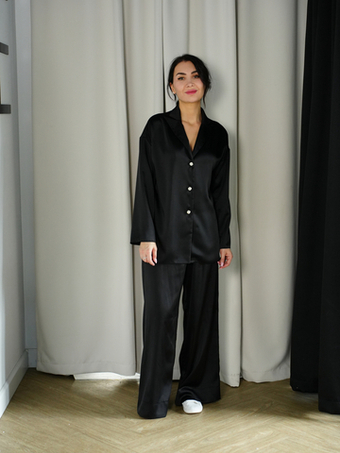 Блуза из сатина в черном