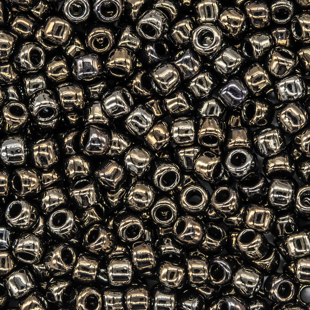 Японский бисер TOHO Round 8/0 (№83), металлизированный, непрозрачный глянцевый