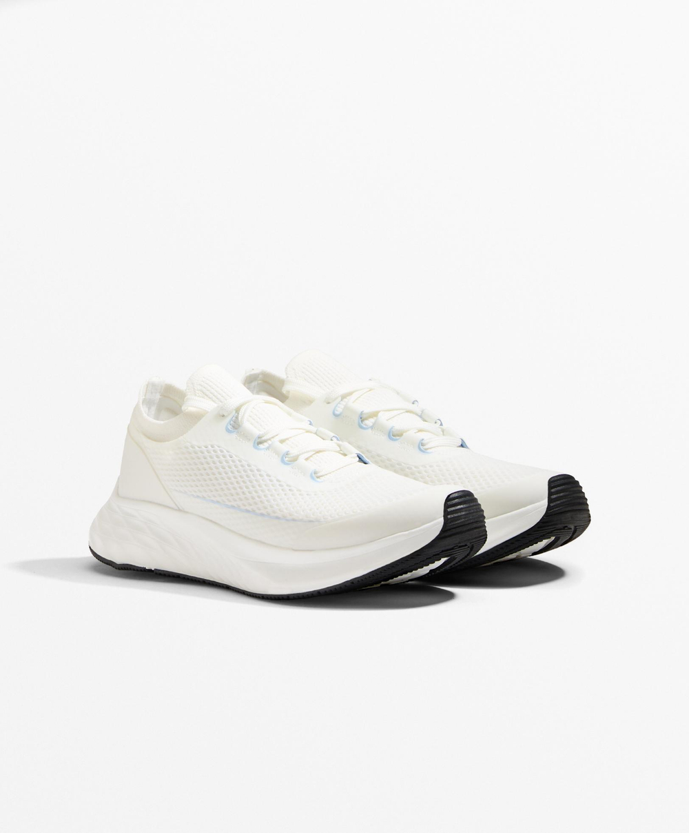 Oysho Универсальные кроссовки для повседневной носки и прогулок, белый