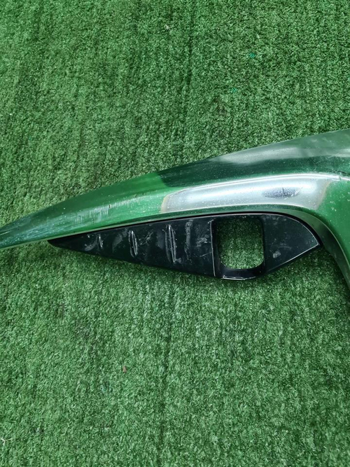 Накладка ПТФ левая Lexus LM (2019-2023)