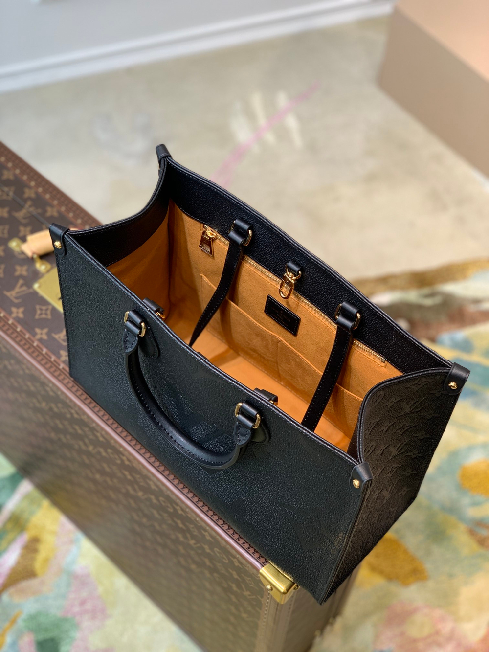 Louis Vuitton OnTheGo MM