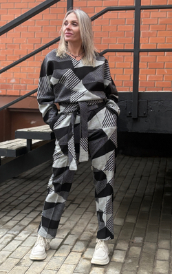 Лонг / геометрия / чб