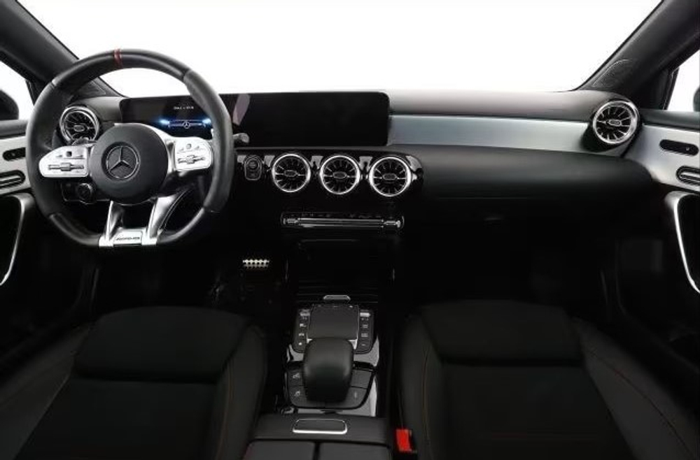 Mercedes-Benz A 35 AMG