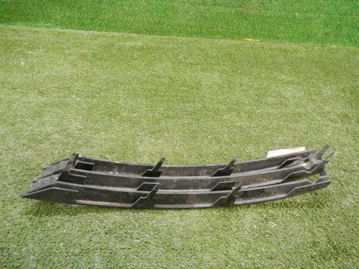 Решетка переднего бампера RR Vogue 4 L405 (12-17)