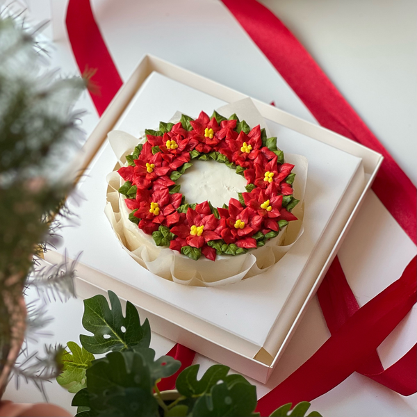 Цветочный чизкейк с пуансеттиями 10x5 см