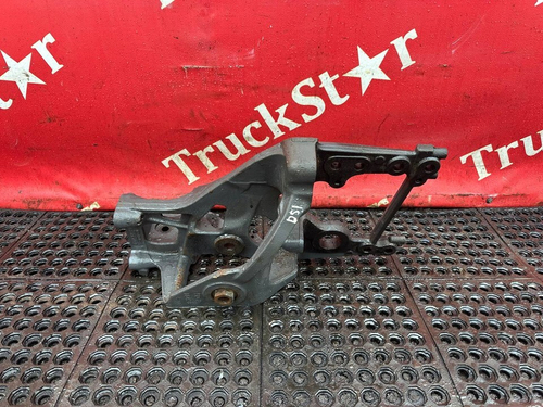 Кронштейн рессоры передней левый 2019г