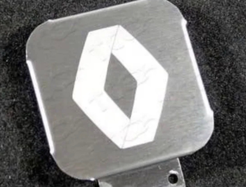Заглушка на фаркоп под квадрат 50x50 с логотипом Renault, (нерж.сталь) TCUZREN1