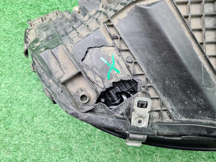 Фара левая Mercedes C w205 (2018-2023) LED