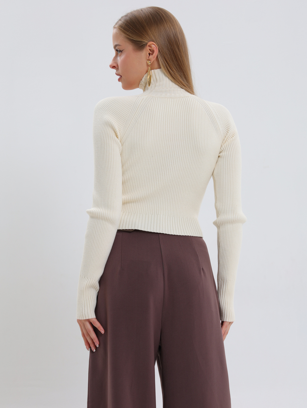 Лонгслив с двумя плечами