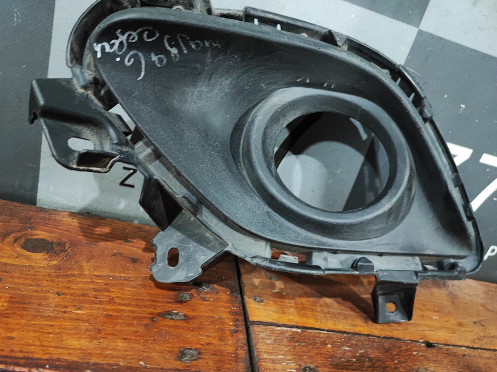 Накладка ПТФ левая Mazda 6 (GH) 12-15 Б/У Оригинал GHR450C21