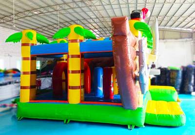 Надувной батут для бизнеса "Корабль Пирата",  размер 7.8х5.5х4.3