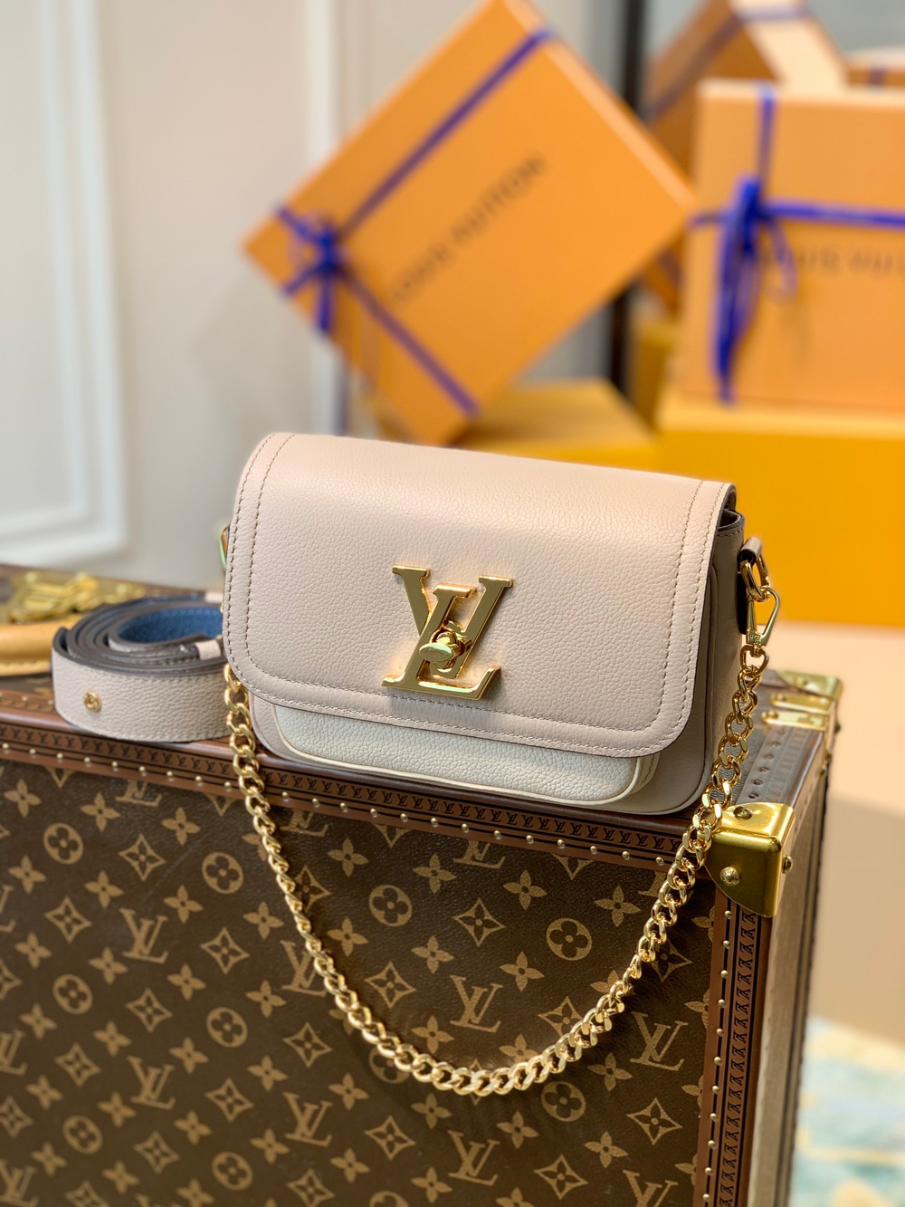 Louis Vuitton Lockme Tender