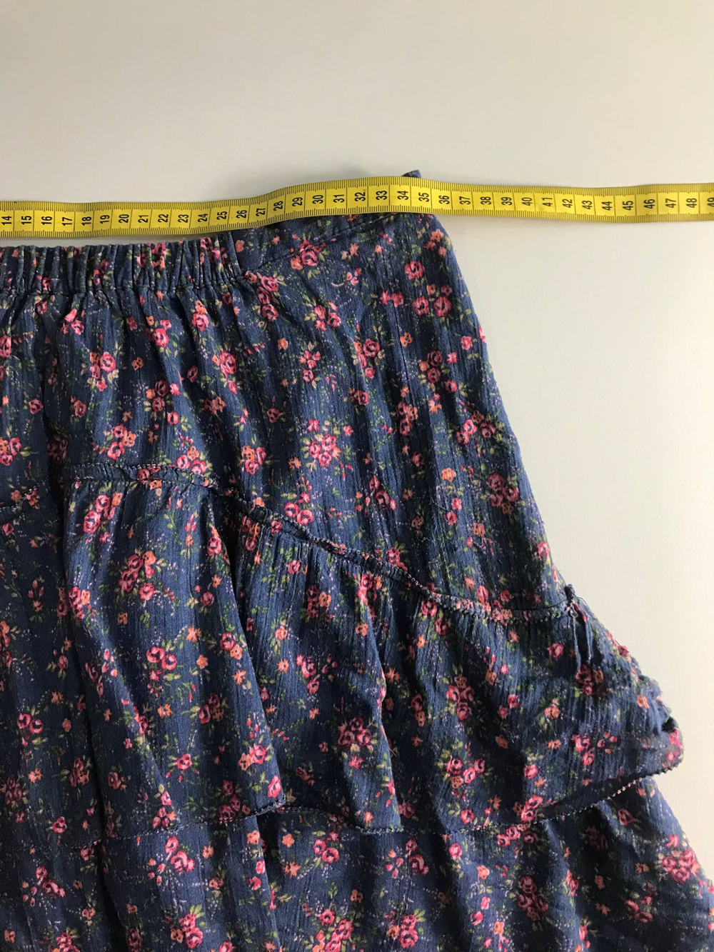 Юбка H&M с цветочным принтом, маркировка 34, визуально на 40 размер