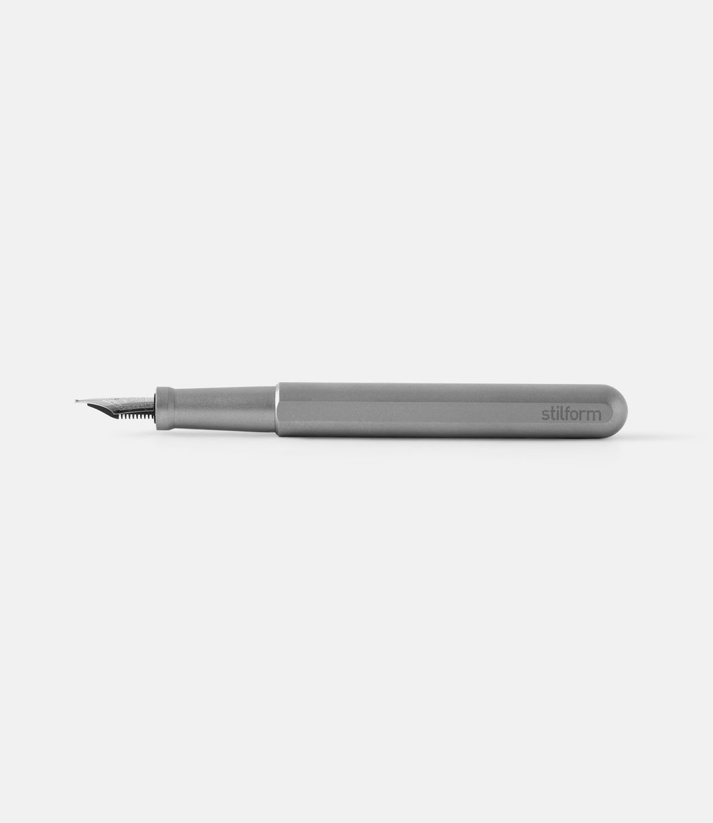 Stilform Ink Titanium — перьевая ручка из титана