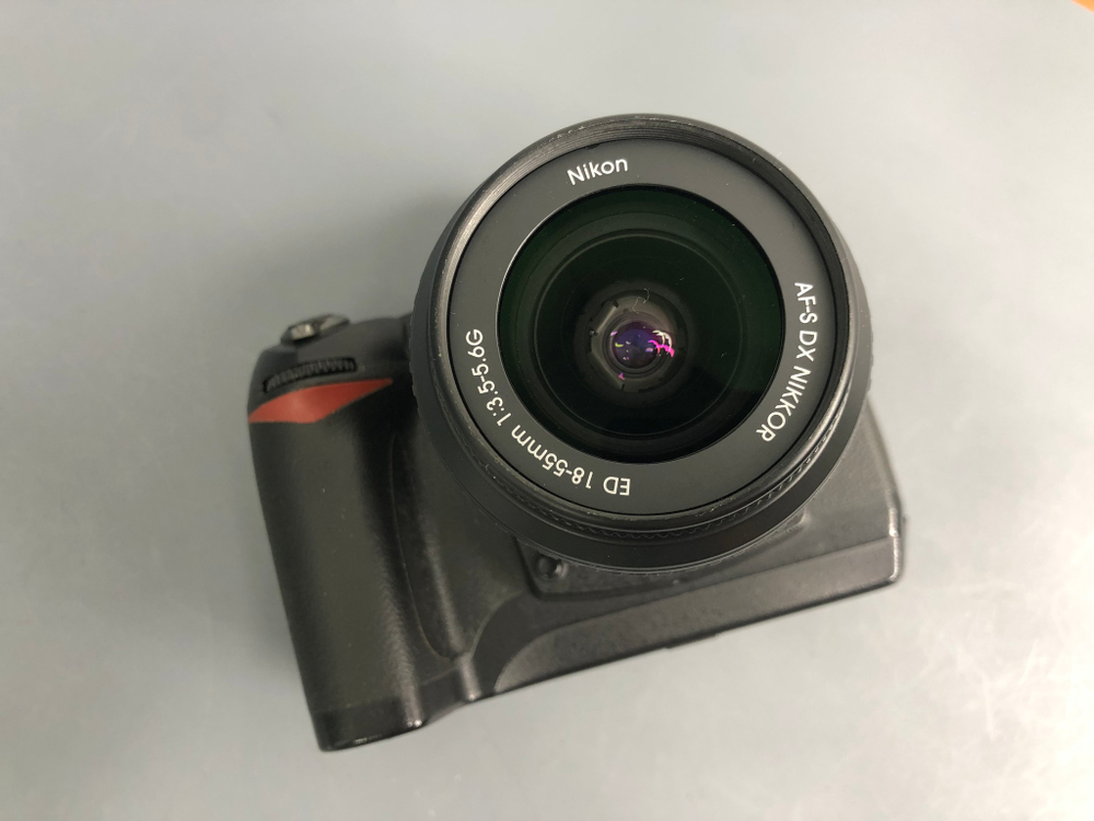 Nikon D70s kit 18-55mm 3.5-5.6G ED AF-S DX (46.000 кадров)