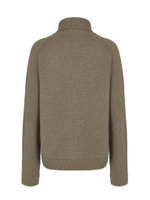 Свитер шоколадного цвета