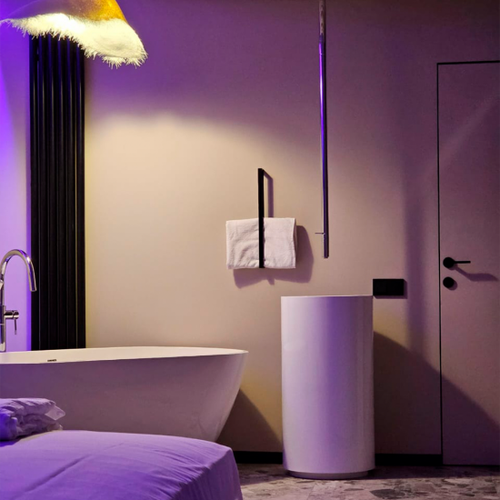 Радиатор WARMMET электрический настенный вертикальный Round 42 VЕ ЧЕРНЫЙ RAL9005