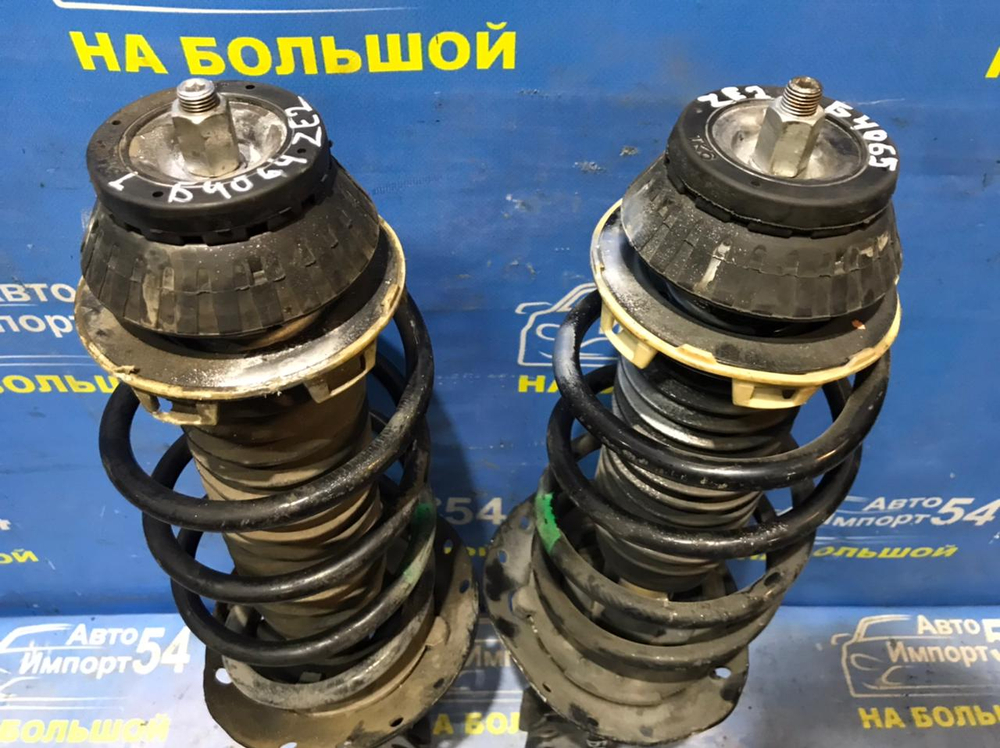 Стойка передняя правая Honda INSIGHT 2009-2014