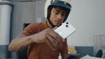 Apple iPhone 13 и iPhone 13 Mini - Обзор производительности процессора, характеристик камеры и экрана, цветов и дизайна.