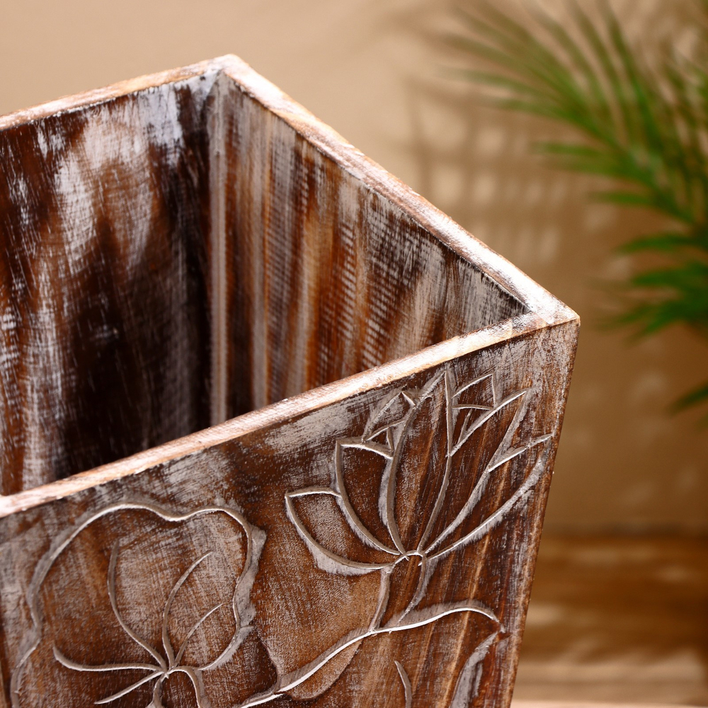 Кашпо "Цветы" 24х24х30 см, дерево албезия, коричневый