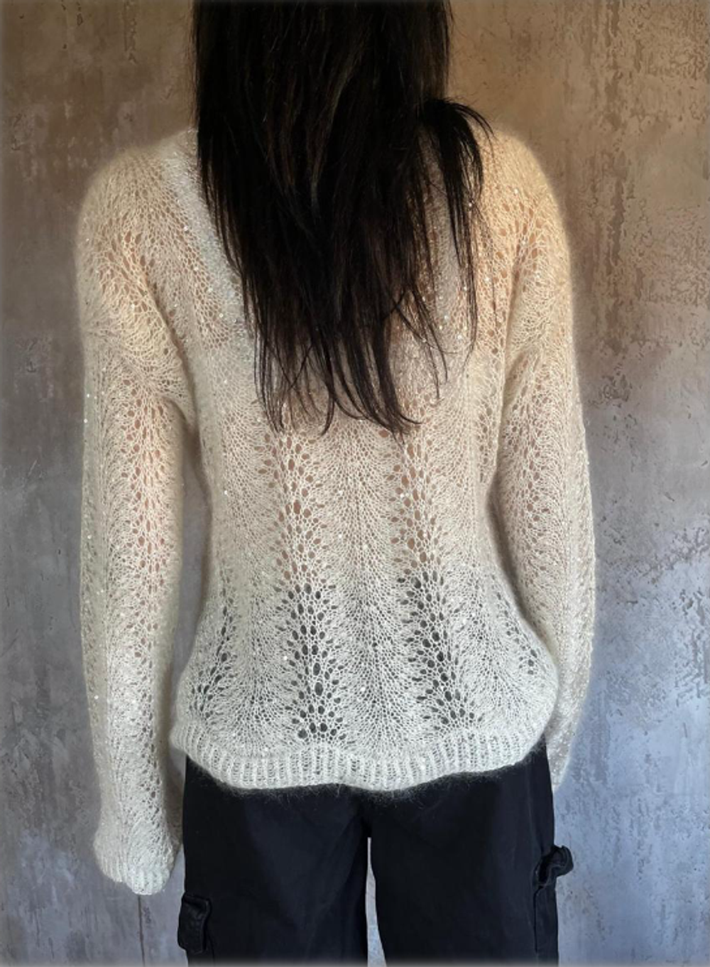 Описание по вязанию пуловера спицами "Jekini"