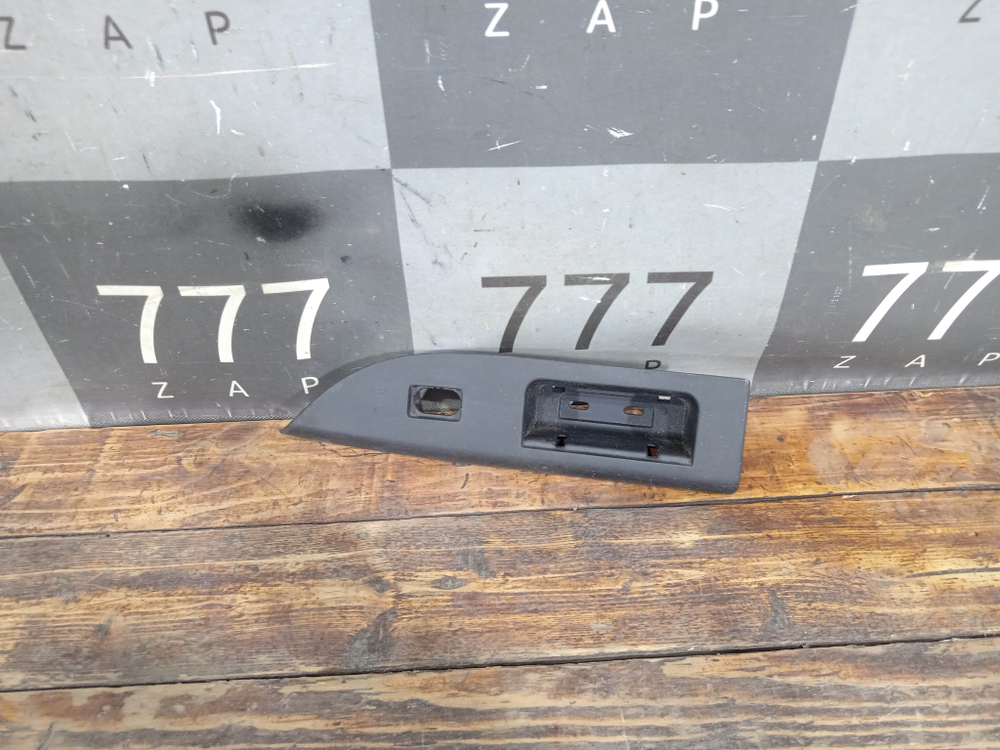 Накладка ручка правой двери Ford Mondeo 3 00-07 Б/У Оригинал 1S7X14A564