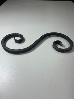 Кованый элемент волюта 130х330мм квадрат полнотелый 12х12мм