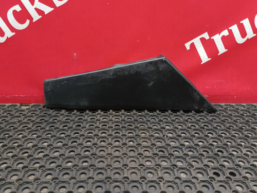 Накладка крыла левого 2020г.