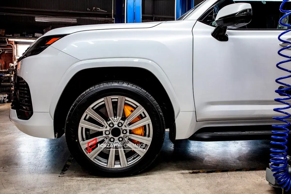 КАРБОН КЕРАМИЧЕСКАЯ УСИЛЕННАЯ ТОРМОЗНАЯ СИСТЕМА ДЛЯ LEXUS LX600 Лексус