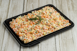 Платтер салат «Оливье» с ветчиной