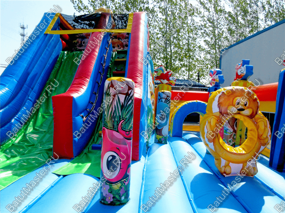 Коммерческий надувной батут "Звериный мир" 7*5*4 м