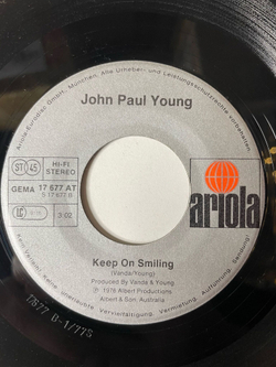 Винтажная виниловая пластинка LP John Paul Young Standing In The Rain / Keep On Smiling (Germany 1977) 7 дюймов