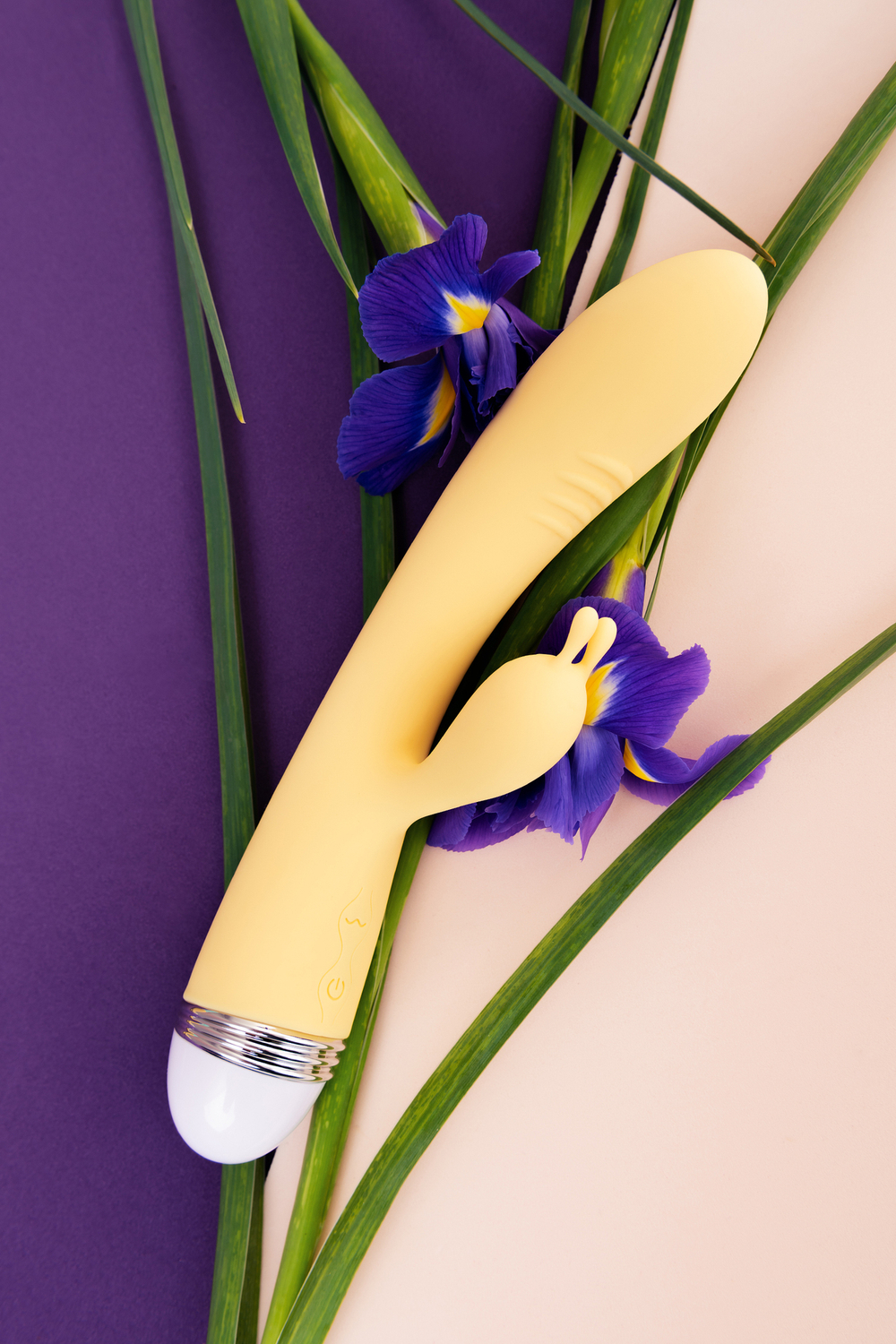 Вибратор с клиторальным стимулятором Flovetta Iris желтый 22 см