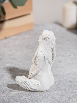 Статуэтка Гея на подставке квадрат