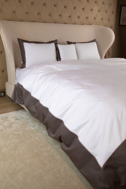 Постельное белье cемейное Сlaire&Caroll Frame белое с коричневым