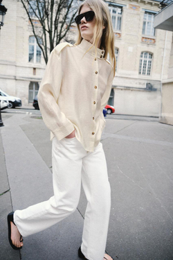 ZARA СТРУЯЩАЯСЯ РУБАШКА С ВОРОТНИКОМ-СТОЙКОЙ, ЭКРЮ