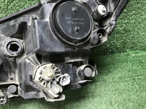 Фара правая Toyota RAV4 4 CA40 (2015-2019) LED