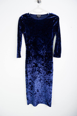 Платье Topshop бархатистое, маркировка 34, визуально на 40 размер