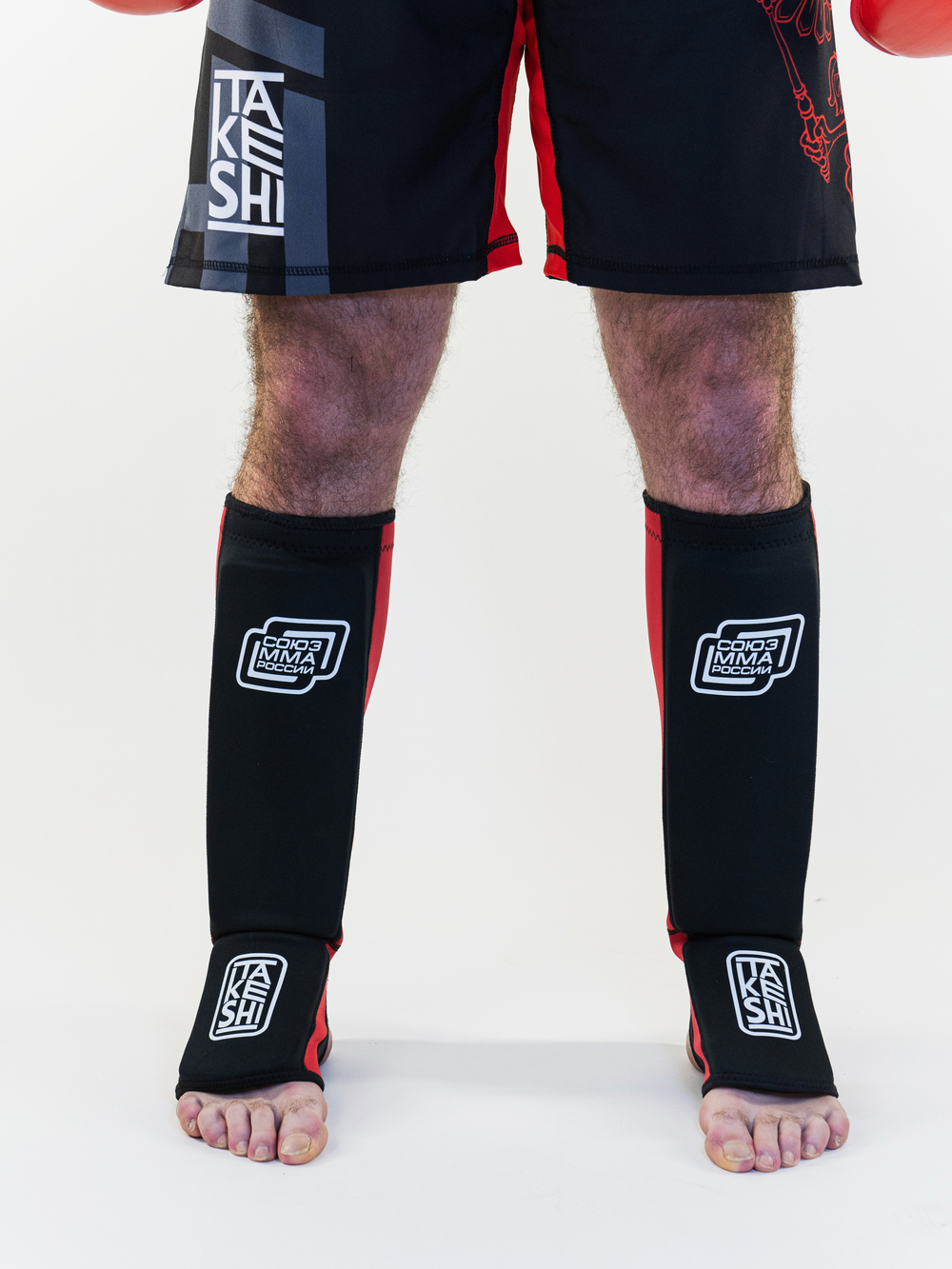Защита голени формованная TFG Союз  ММА неопрен черно-красный