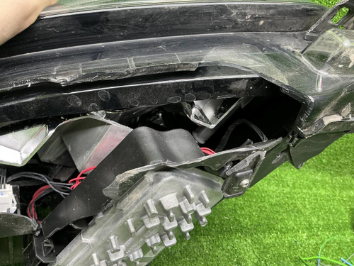 Битая Фара правая Geely Tugella (2019-2024) LED