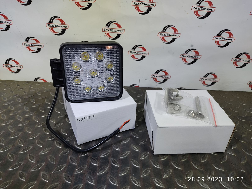 Фара рабочего освещения светодиодная DA1007-27W