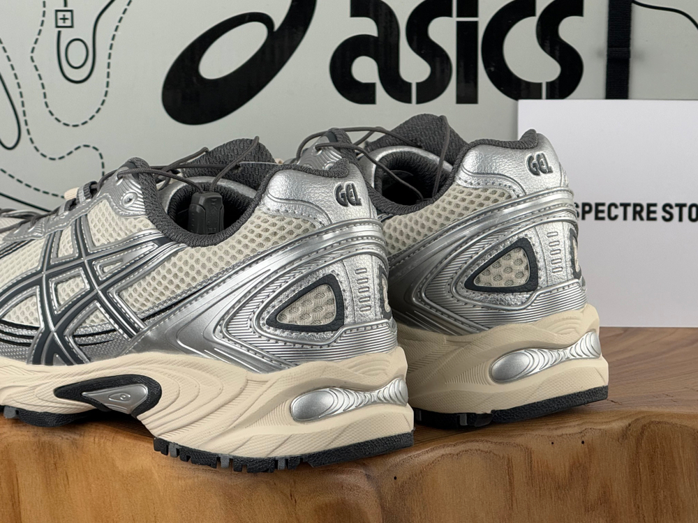 Asics Gel Kahana TR V4 Silver White