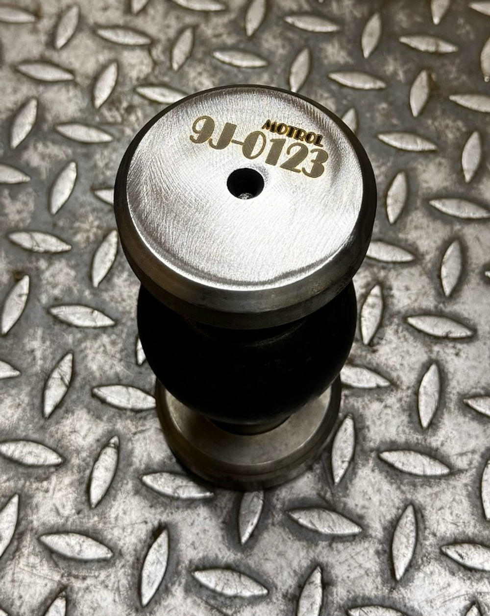 Цапфа 9J-0123 TRUNNION (шар отвала)