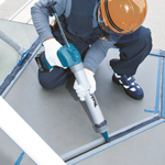 Аккумуляторный пистолет для герметика Makita DCG180RYE