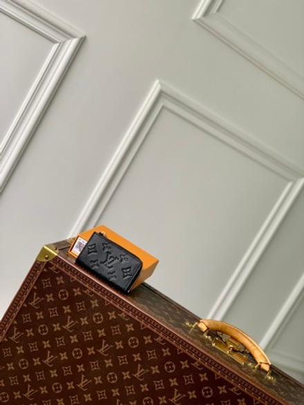 Louis Vuitton Noa Key Holder