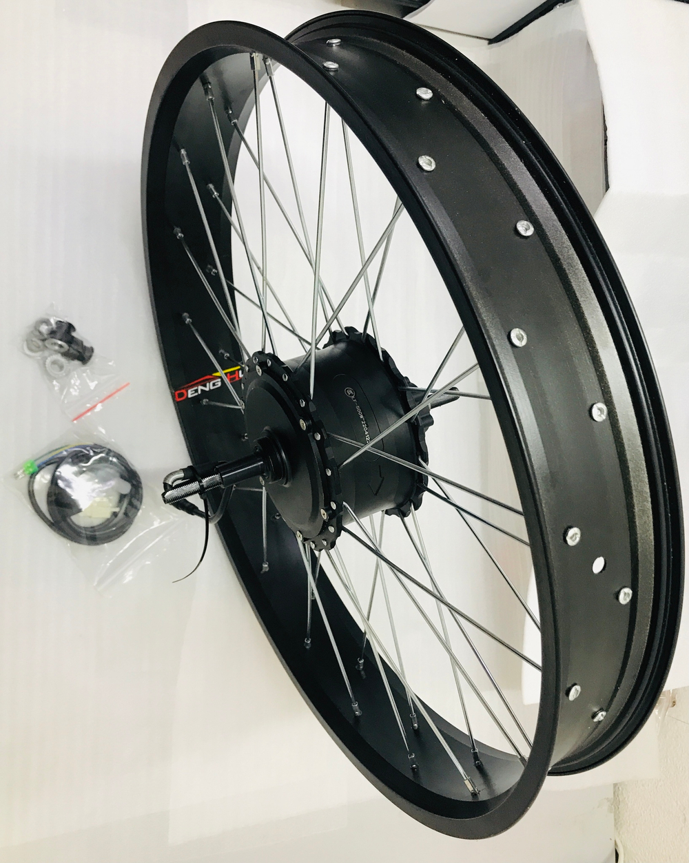 комплект мотор колесо с аккумулятором для велосипеда фэтбайк